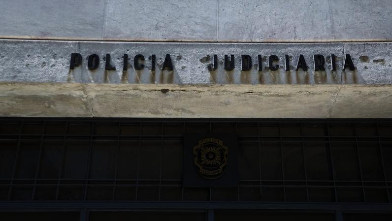 PJ apreende 45 obras falsificadas atribuídas ao pintor portuense Dominguez