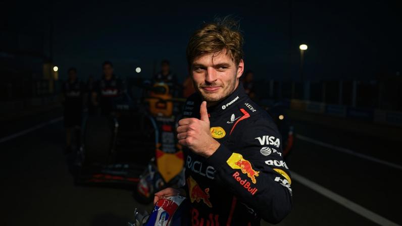 Max Verstappen procura o penta; Foto: Andrej Isakovic/AFP