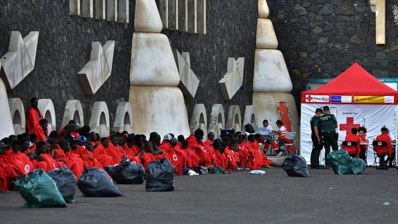 Mais de 300 migrantes da África Subsaariana resgatados junto às Canárias