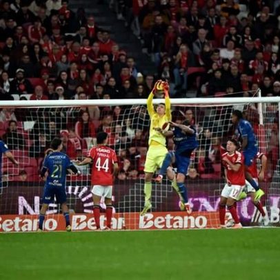 Melhores imagens da vitória do Benfica sobre o Famalicão
