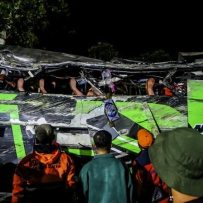 Acidente de autocarro na Indonésia deixa pelo menos 16 mortos