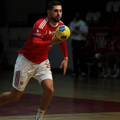 Benfica empata no último segundo em jogo disputado em dois pavilhões