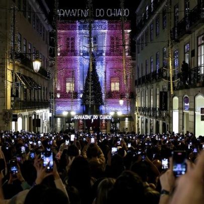 Chiado sem carros aos fins de semana festivos em Lisboa