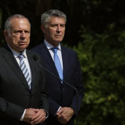 Carneiro solicita apoio do PS a Seguro; César trava divisões