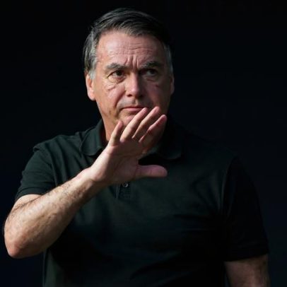 Congresso brasileiro aprova lei que reduz pena de Bolsonaro