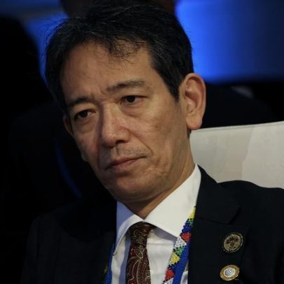 Japão ameaça intervir para travar a desvalorização do iene