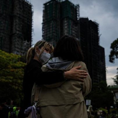 Incêndio em Hong Kong força encerramento de atividade de consultora de obra