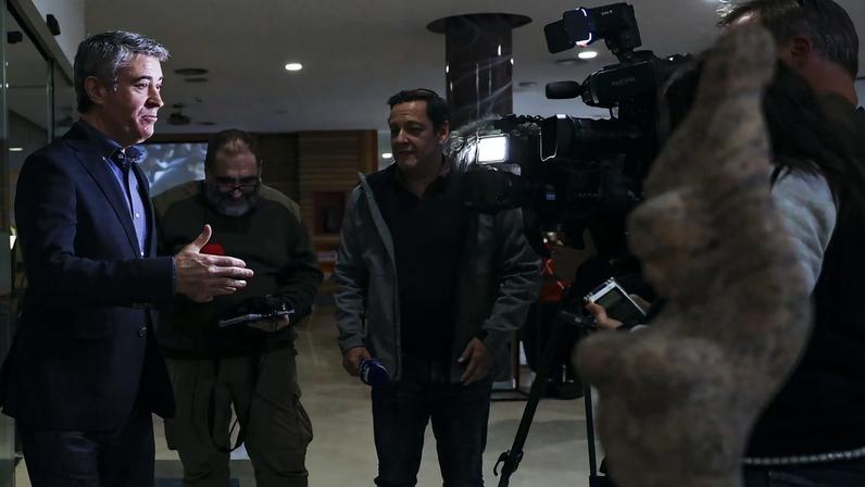 Carneiro afirma que o Governo tem de ter humildade, diz Observador