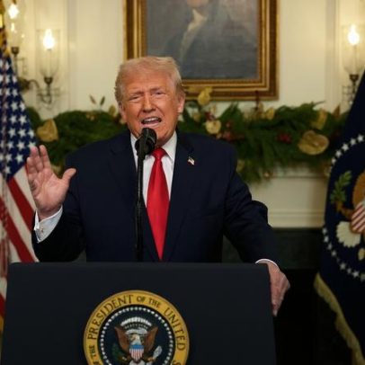 Trump critica imigrantes e governo anterior