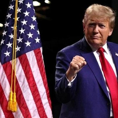 Trump lança o 'cartão dourado' para milionários obterem residência nos EUA