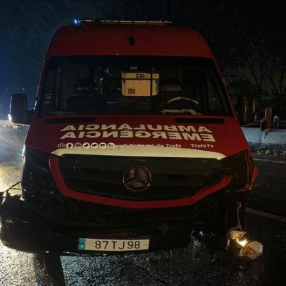 Despiste de ambulância dos Bombeiros da Trofa deixa três feridos