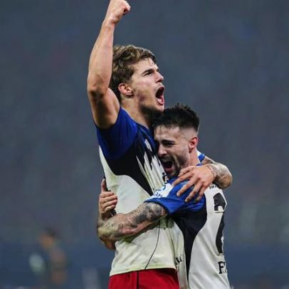 Fábio Vieira na origem de golaço de calcanhar na Bundesliga