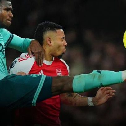Mosquera marca autogolo e oferece vitória ao Arsenal