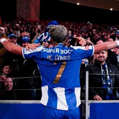 Erro do Estoril no golo do Dragão expõe pressão que trai a defesa