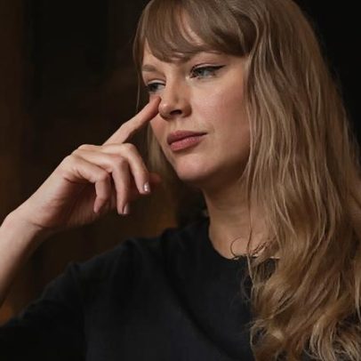 Taylor Swift chora ao recordar ataque no UK que vitimou menina portuguesa