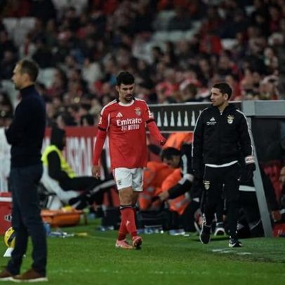 Tomás Araújo sai em dificuldades do Benfica-Famalicão