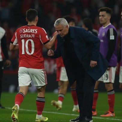 Benfica: Mourinho atualiza estado de Sudakov e Barreiro com boas notícias