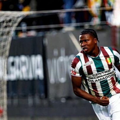 Ponto da situação de Sidny e elogios ao alvo do Benfica: é craque