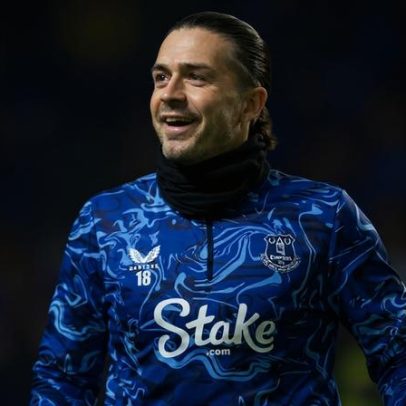 Grealish gasta 23 mil euros em festa de Natal que terminou num clube de strip
