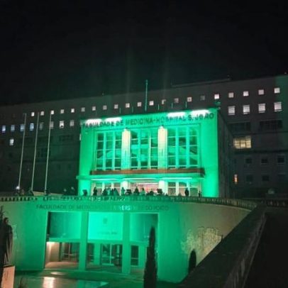 Fachada de São João ilumina-se de verde para destacar transplante renal