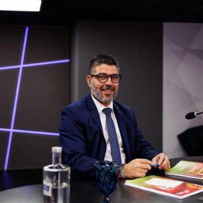 Pedro Pimpão alerta que país não pode ficar sem imprensa escrita