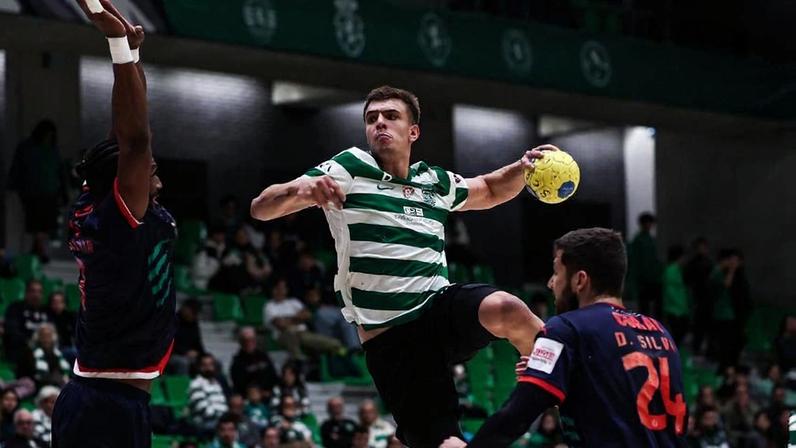 Kiko Costa remata à baliza no jogo entre o Sporting e o Marítimo - Foto: Sporting