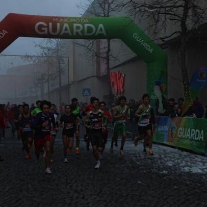 Mais de 700 atletas enfrentam frio na 2ª Corrida São Silvestre da Guarda