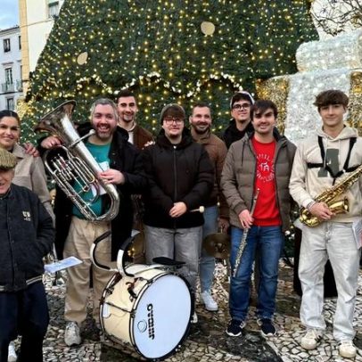 Autarcas de Monforte assinalam época festiva com visitas a escolas do concelho
