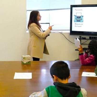 Crianças viajam no tempo com o Dominó do Tempo