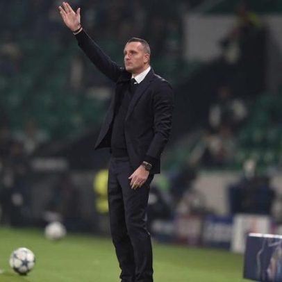 Club Brugge despede treinador na Champions League
