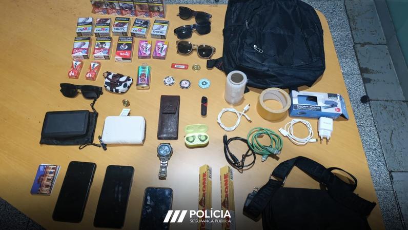 PSP encerra quadrilha em Espinho: quatro detidos com droga, munições e bens