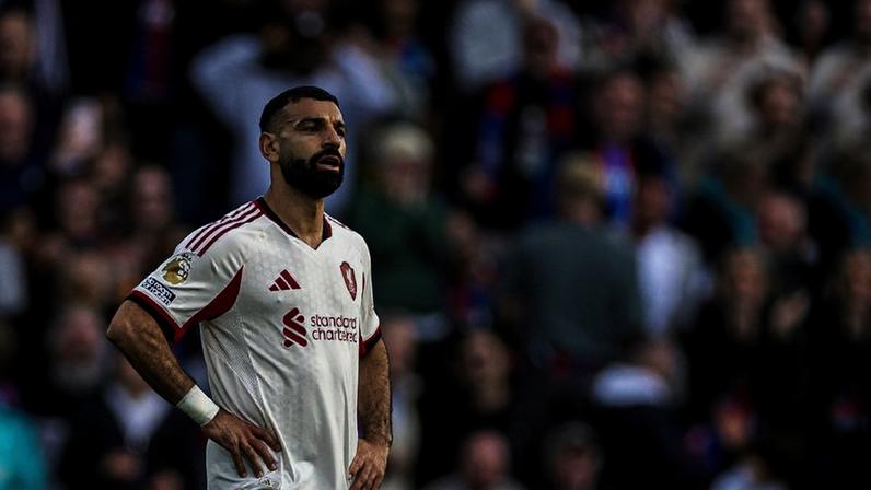 Salah critica o tratamento no Liverpool como inaceitável