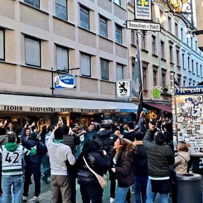 Adeptos do Sporting celebram nas ruas de Munique