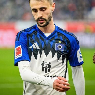 Fábio Vieira assiste ao jogo; Hamburgo goleado pelo Hoffenheim