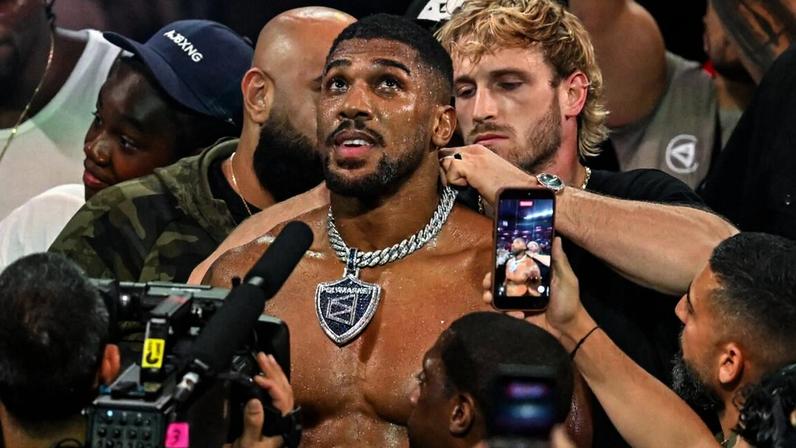 Joshua venceu recentemente o influencer Jake Paul
