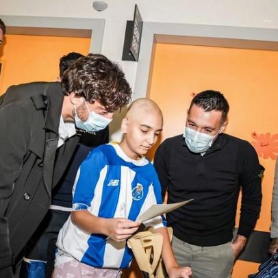 Farioli visita ala pediátrica do hospital de São João