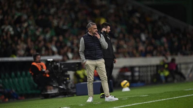 Rui Borges explica ausência de Hjulmand no onze inicial