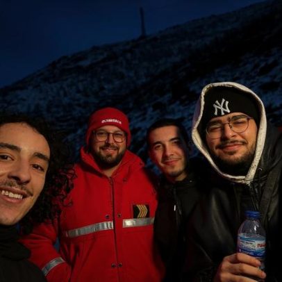 Três jovens resgatados devido à neve no monte Colcurinho