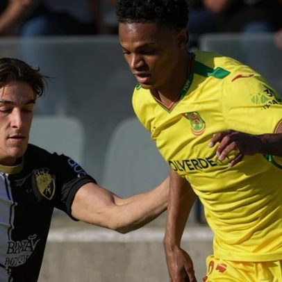 Liga 2: Paços e Farense tentaram desfazer o nó, sem desfecho