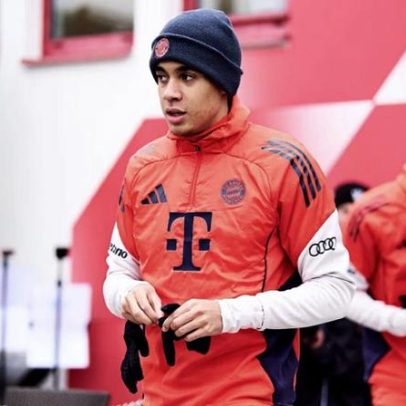 Musiala regressa aos treinos do Bayern após cinco meses e meio