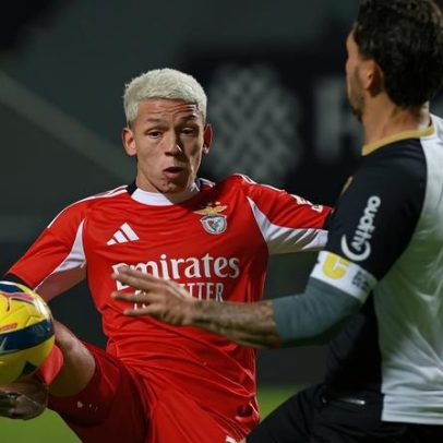 Prestianni celebrou vitória do Benfica; Di María reparou noutra coisa
