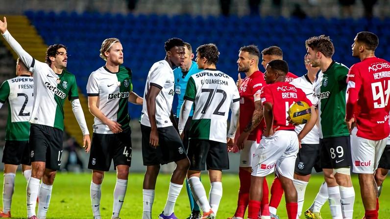 Duarte Gomes aborda penálti nos Açores e alerta para repetição