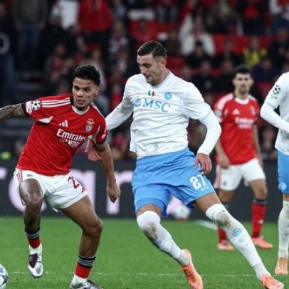 Benfica vence Nápoles e mantém-se vivo na Liga dos Campeões