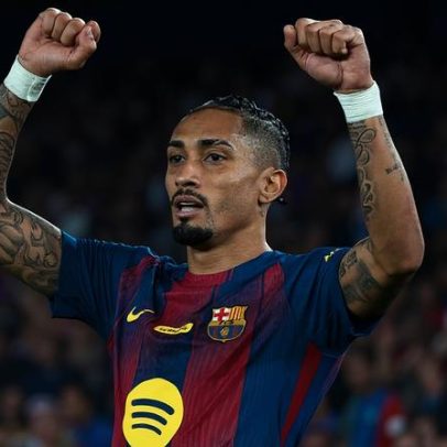 Flick comenta ausência de Raphinha no onze do ano