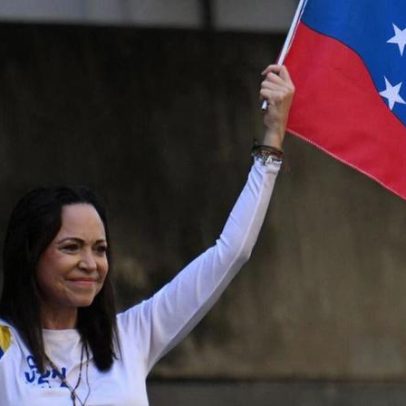 María Corina Machado terá saído da Venezuela de barco