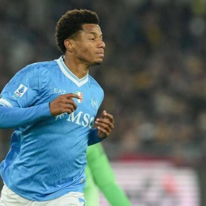 Ex-Benfica fascina Itália; Nápoles encantado com David Neres