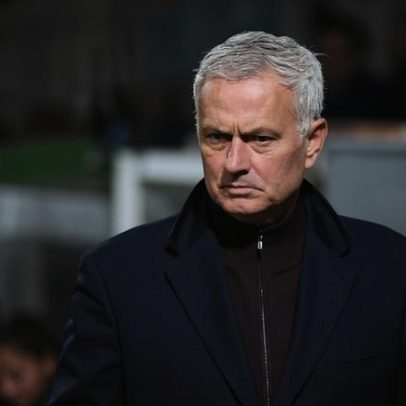 Mourinho descreve vitória: equipa forte, pressão dos rivais e penáltis pedidos