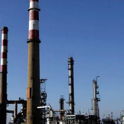 Incêndio na antiga refinaria da Petrogal em Matosinhos mobiliza meios internos