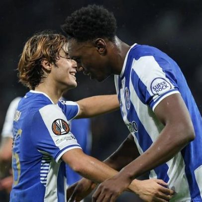 Farioli altera duas peças e define o onze do FC Porto frente ao E. Amadora