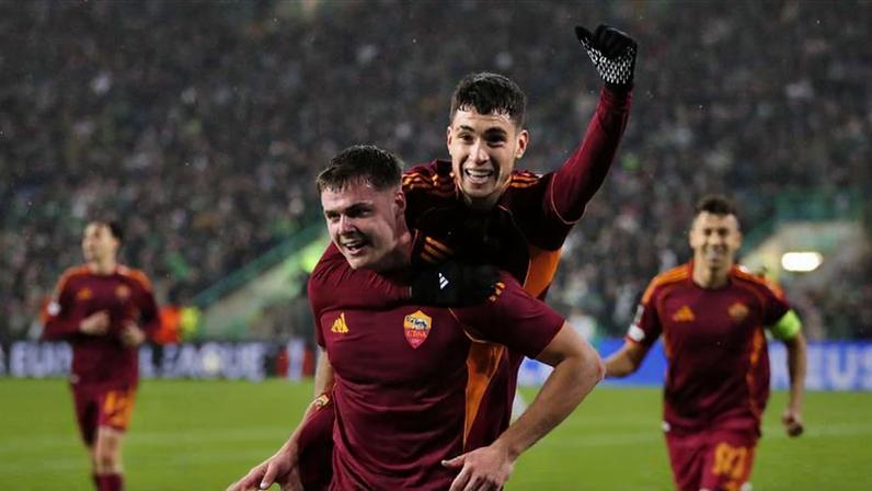Bis de Ferguson garante vitória convincente da Roma em Glasgow